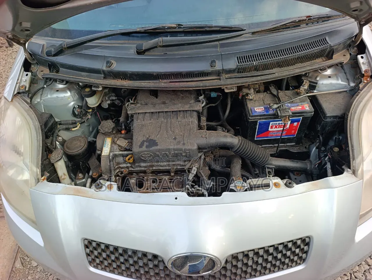 Toyota Vitz 2005 Silver