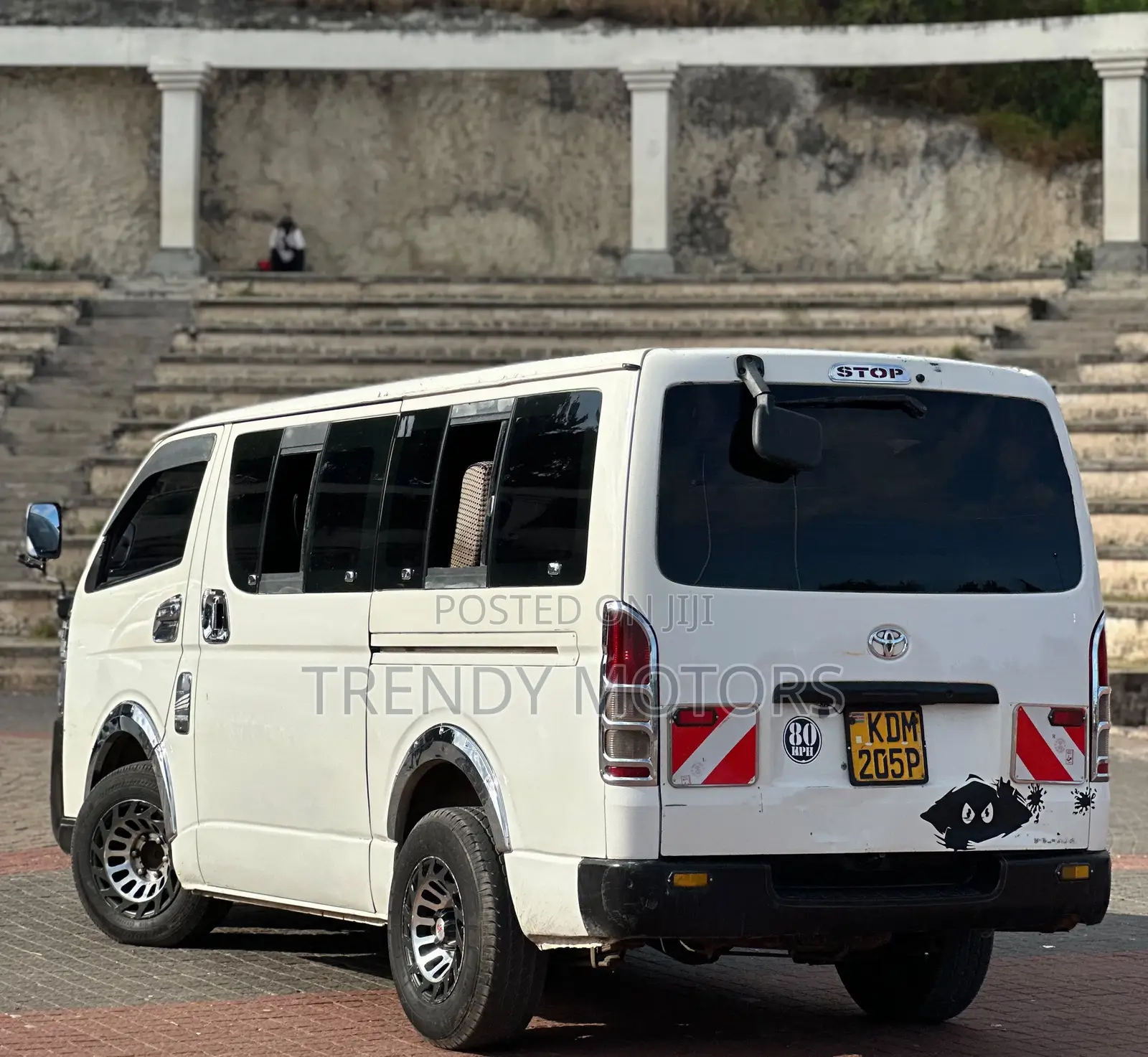 Toyota HiAce 2015 White