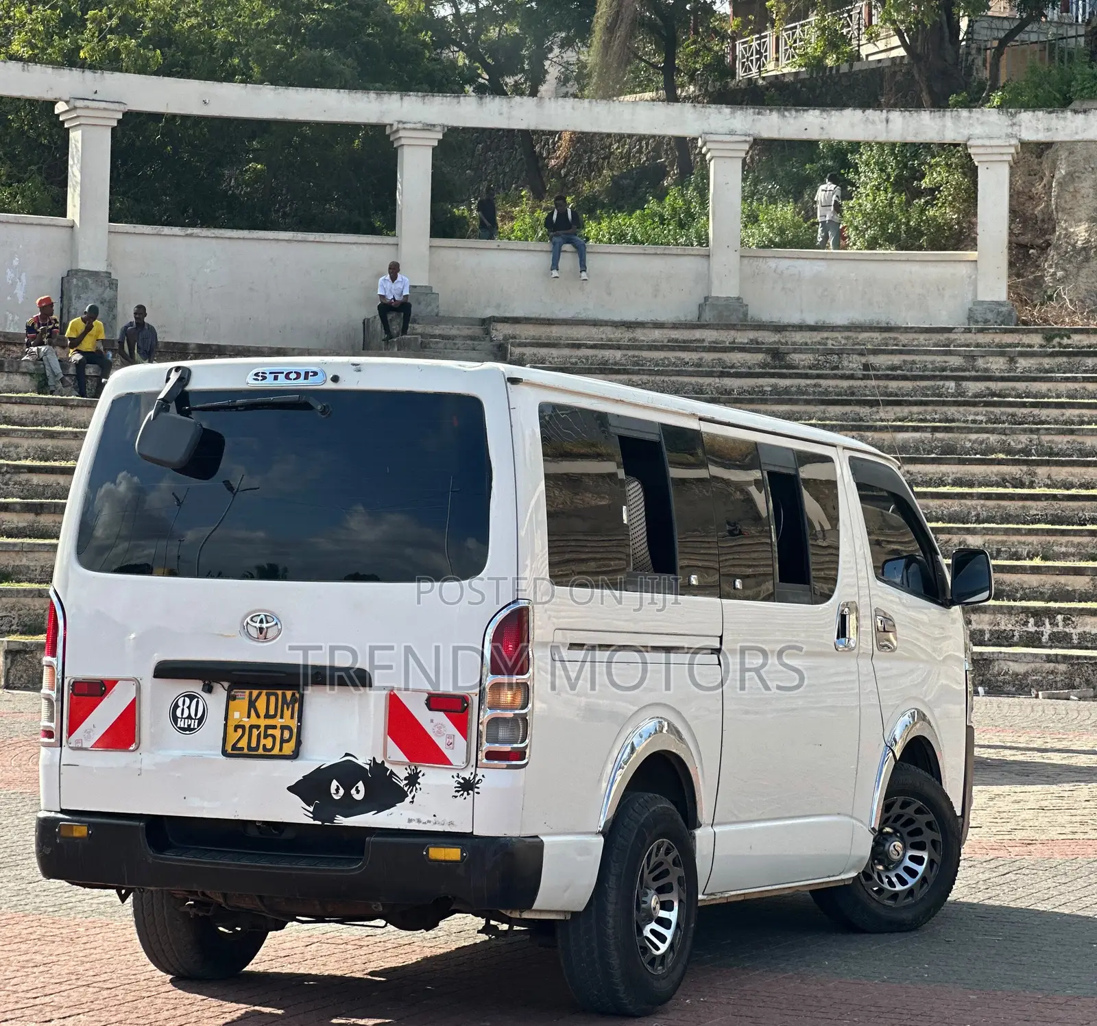 Toyota HiAce 2015 White