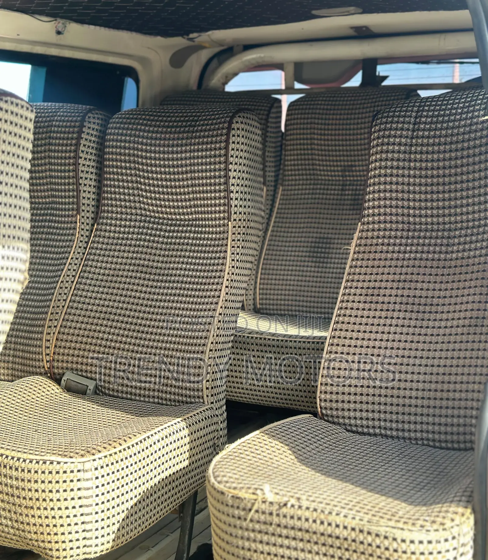 Toyota HiAce 2015 White