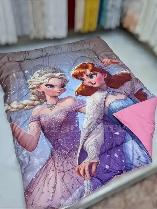 4PC Cartoon Themed Duvet Set Size: 4*6