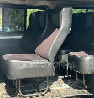 Toyota HiAce 2015 Silver