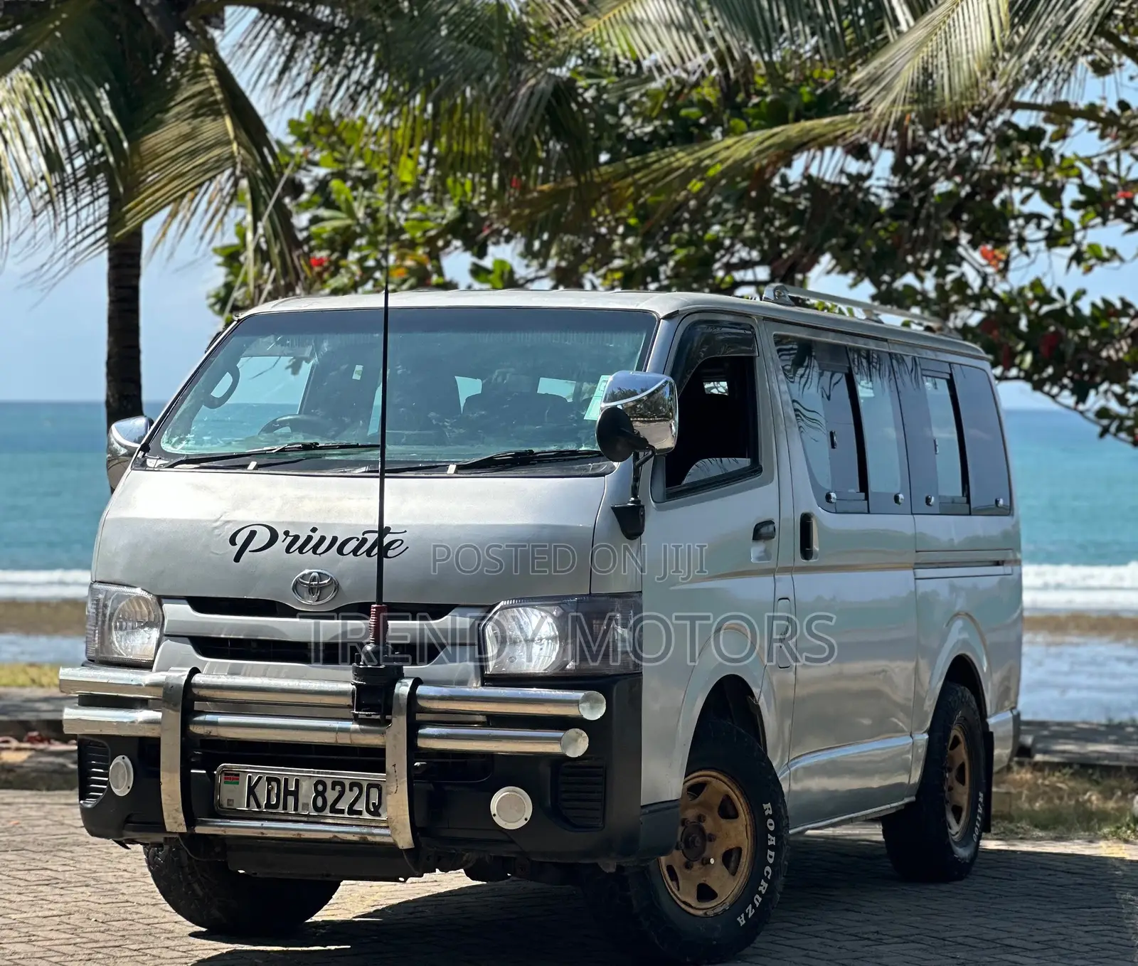 Toyota HiAce 2015 Silver