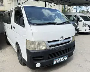 Toyota HiAce 2000 White