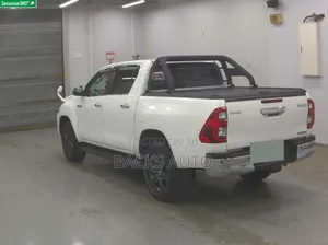 Toyota Hilux 2020 White