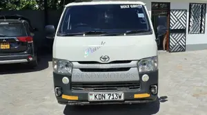 Toyota HiAce 2016 White