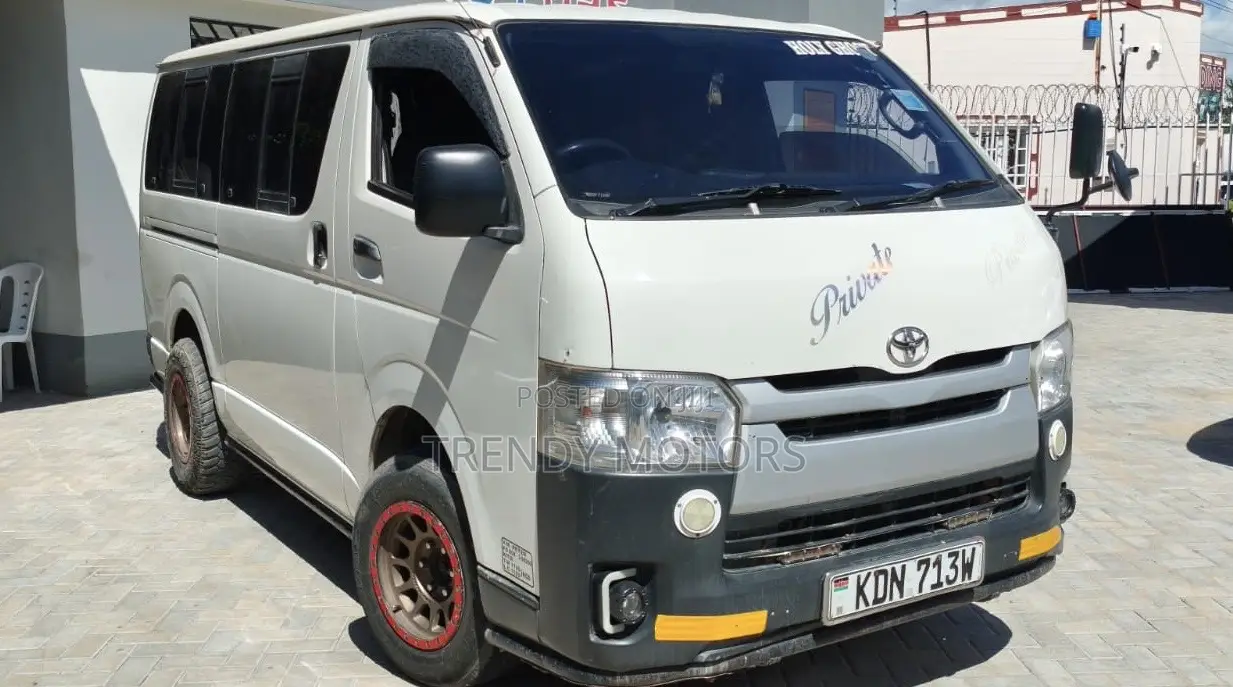 Toyota HiAce 2016 White