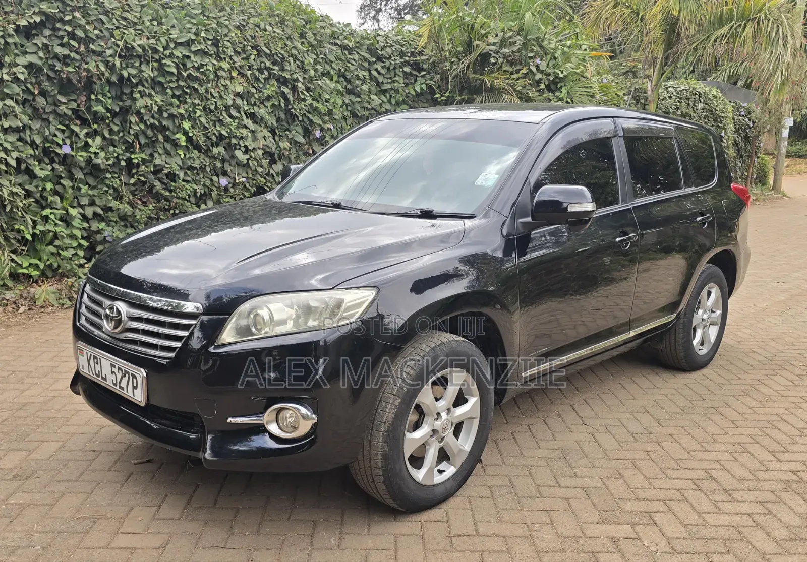 Toyota Vanguard 2010 Black