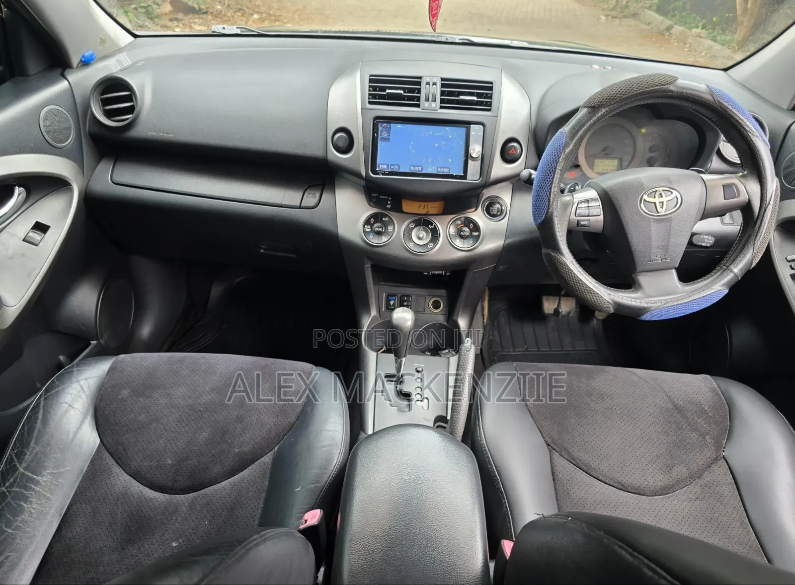 Toyota Vanguard 2010 Black