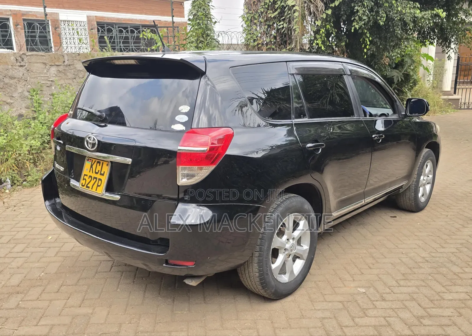 Toyota Vanguard 2010 Black