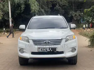 Toyota Vanguard 2012 White