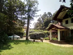 4bdrm Bungalow in Karen for rent