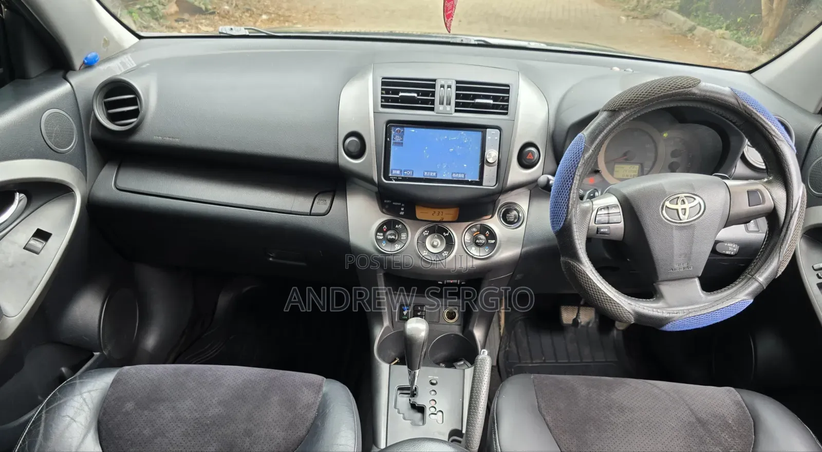 Toyota Vanguard 2010 Black