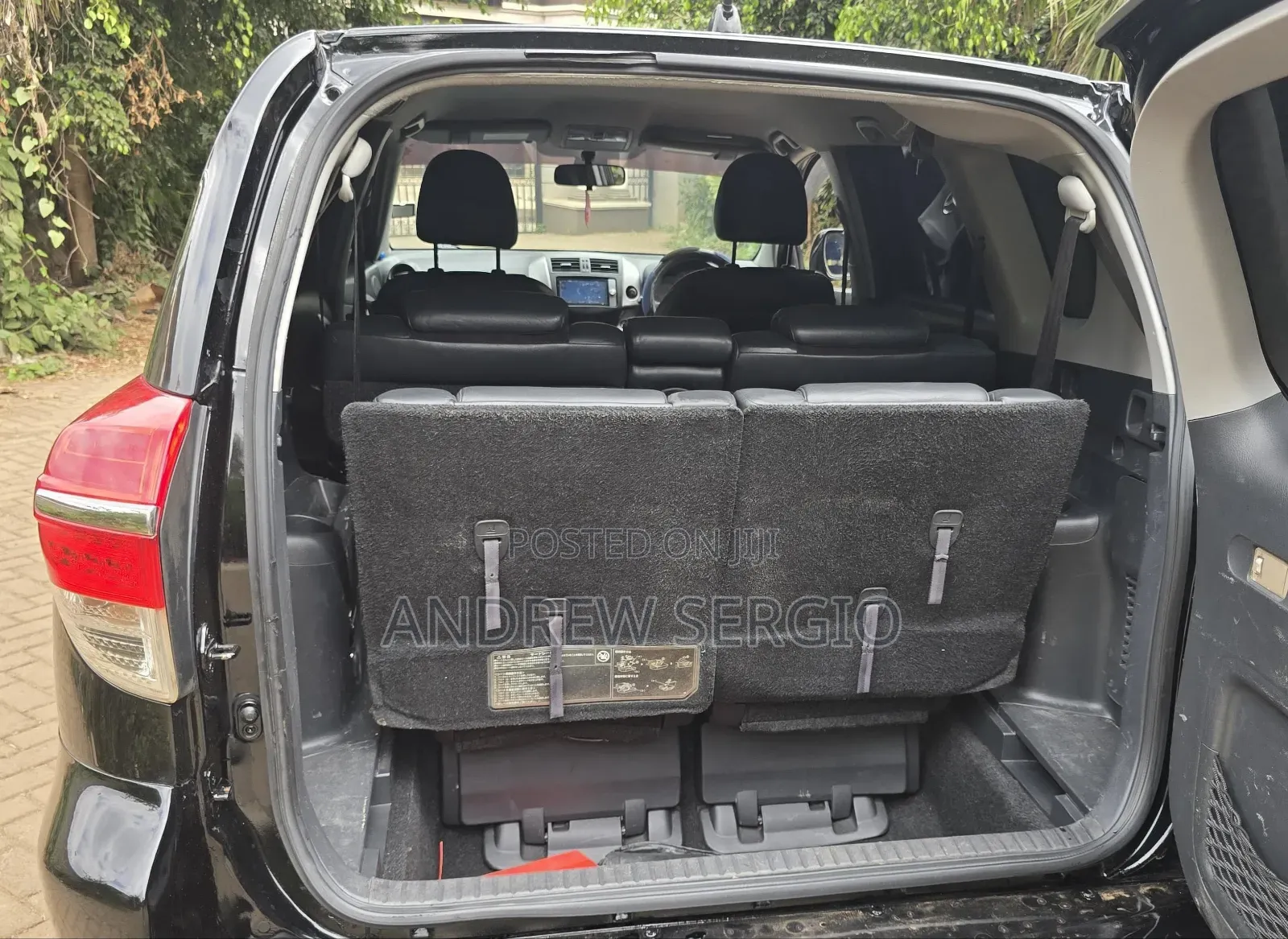 Toyota Vanguard 2010 Black