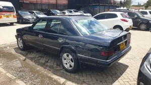 Mercedes-Benz E200 1998 Blue