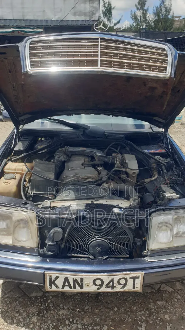 Mercedes-Benz E200 1998 Blue