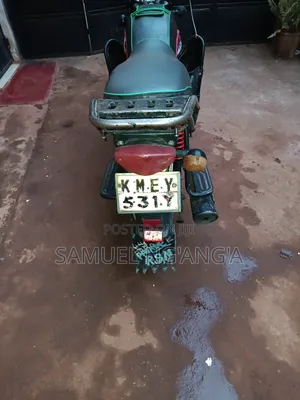 Bajaj Boxer 2019 Red