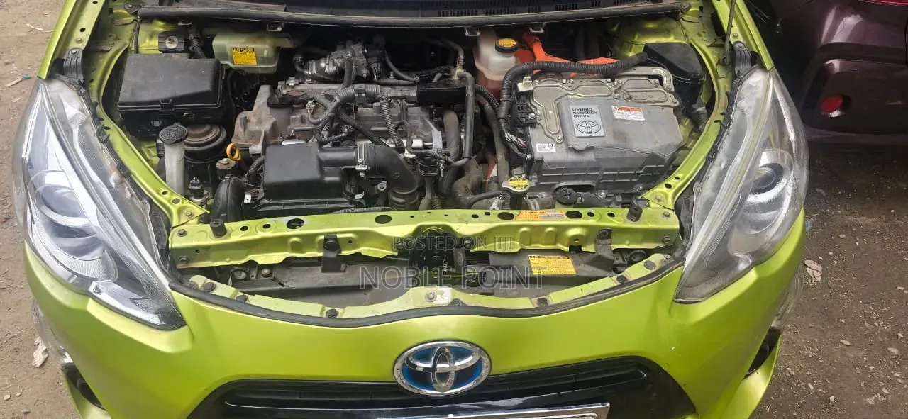 Toyota Aqua 2016 Green