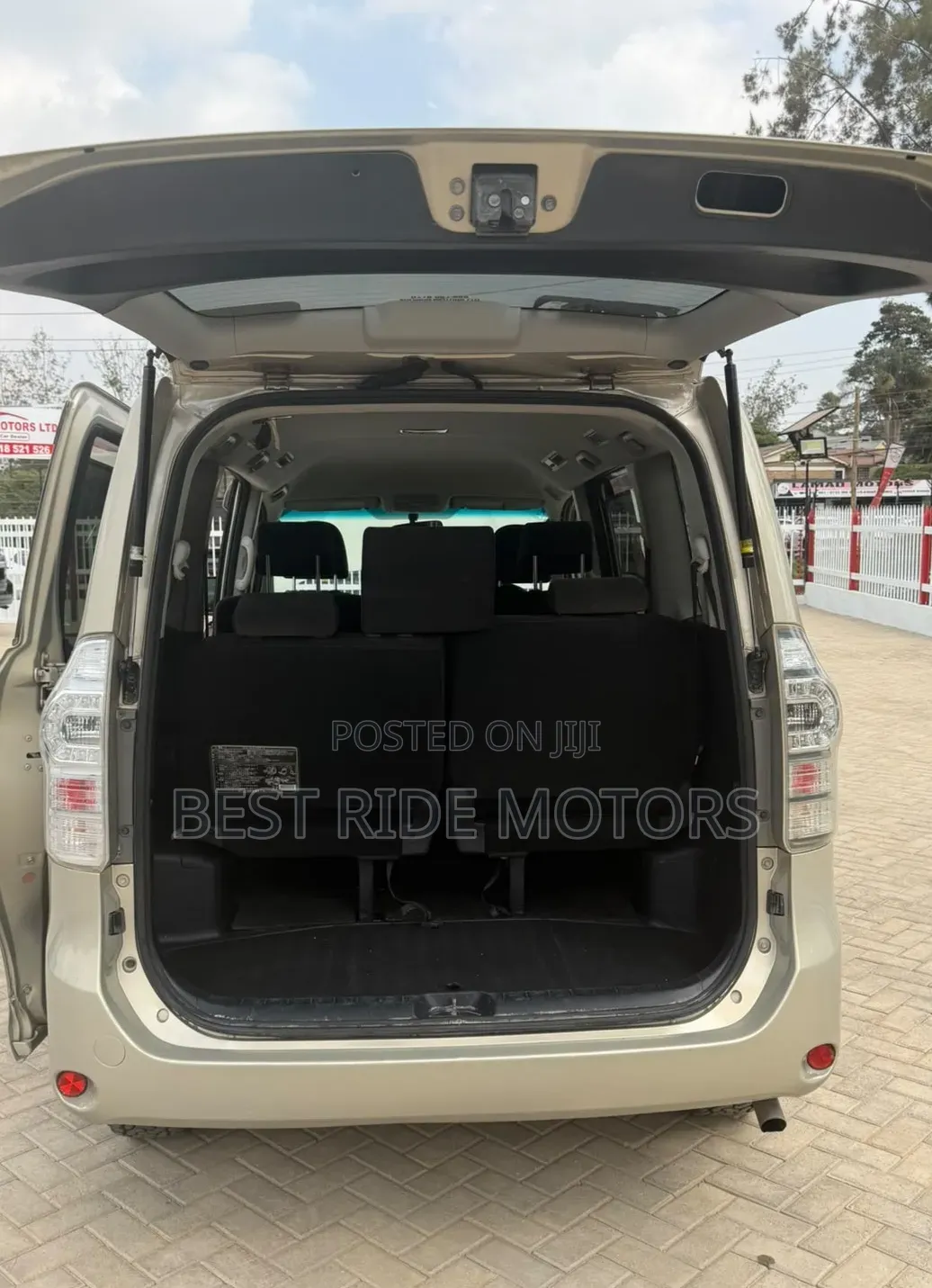 Toyota Voxy 2012 Beige
