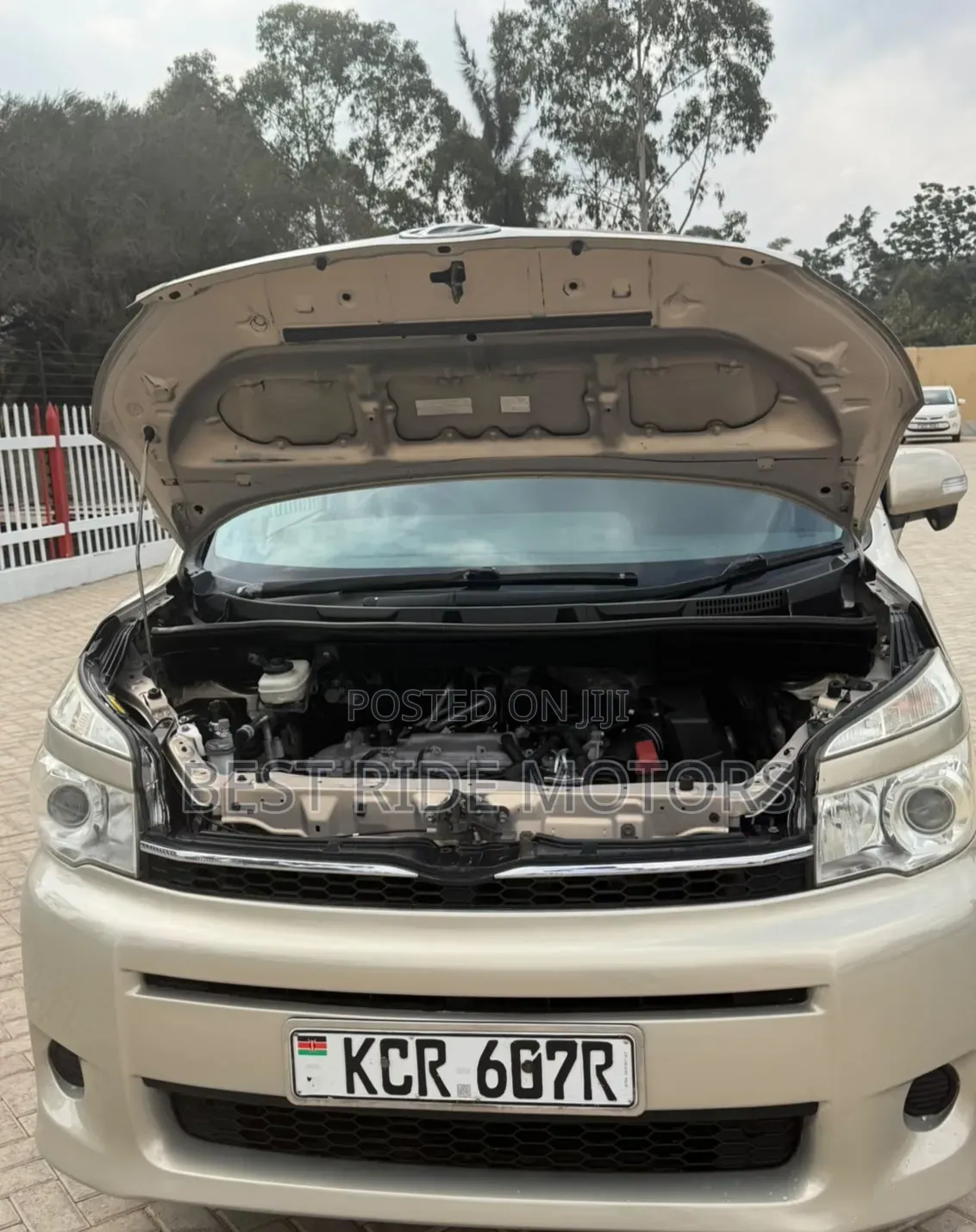 Toyota Voxy 2012 Beige