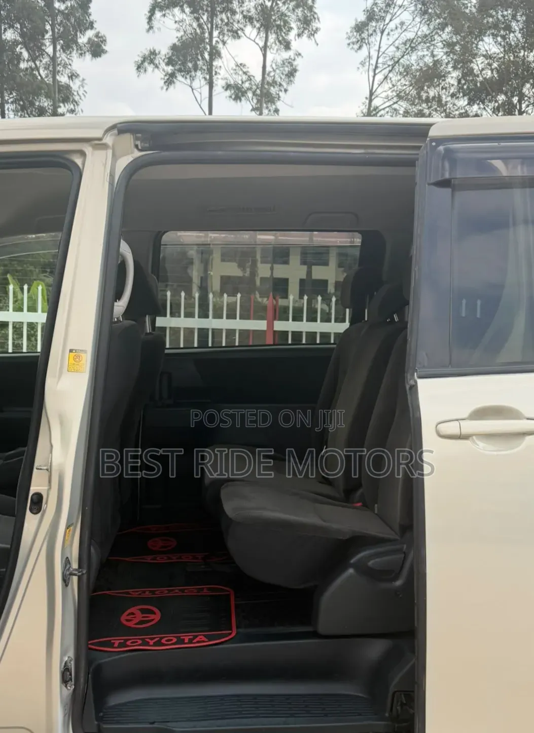 Toyota Voxy 2012 Beige