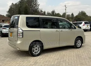 Toyota Voxy 2012 Beige