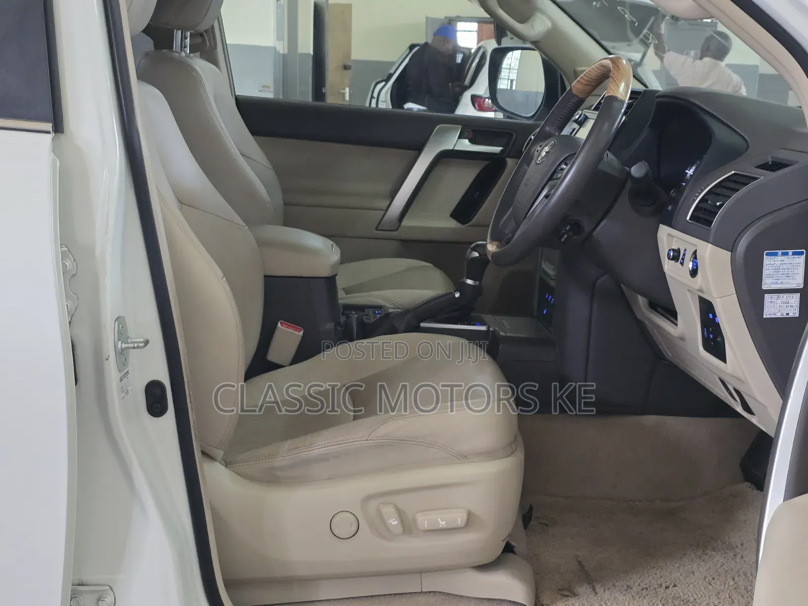 Toyota Land Cruiser Prado 2019 Pearl