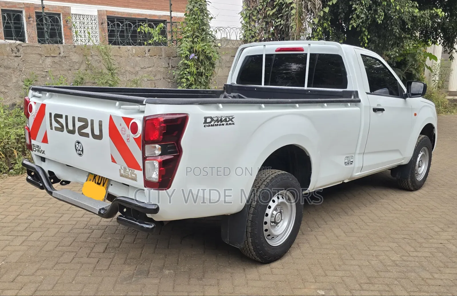 Isuzu D-MAX 2025 White