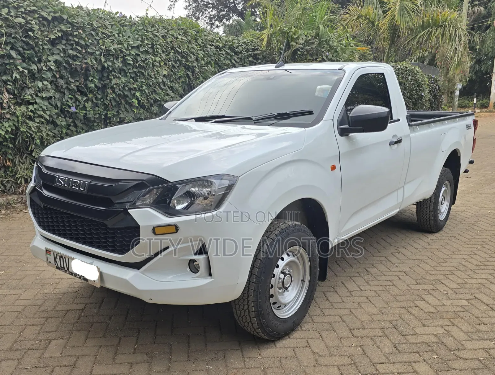 Isuzu D-MAX 2025 White