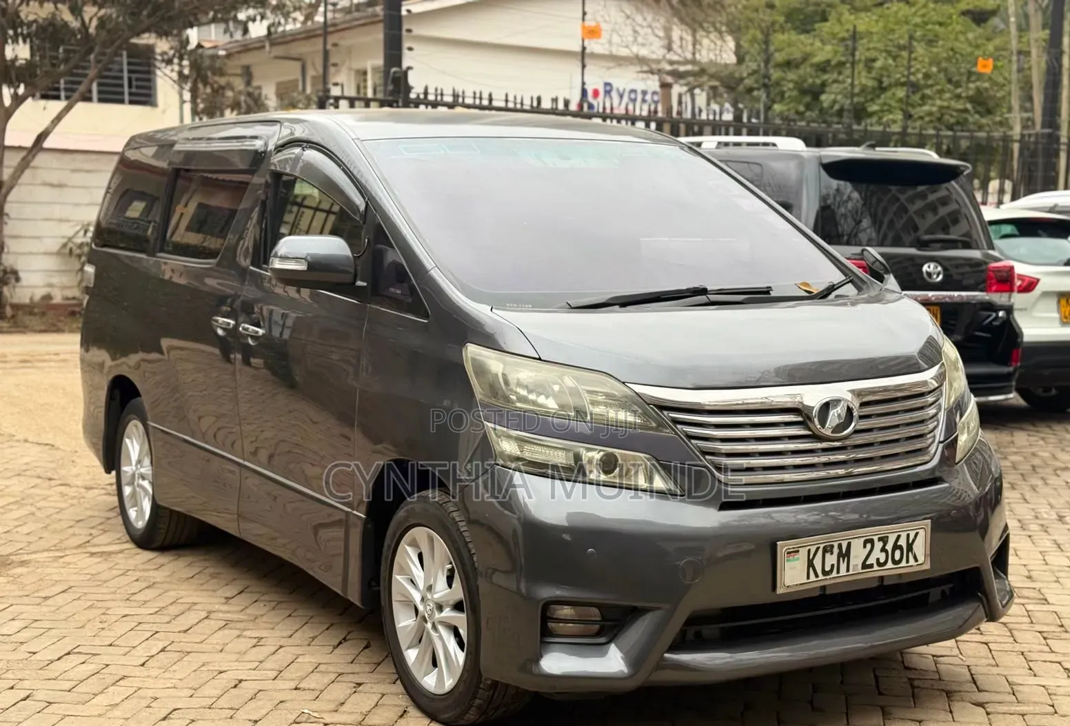 Toyota Vellfire 2010 Gray