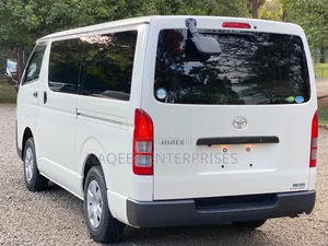 Toyota HiAce 2020 White