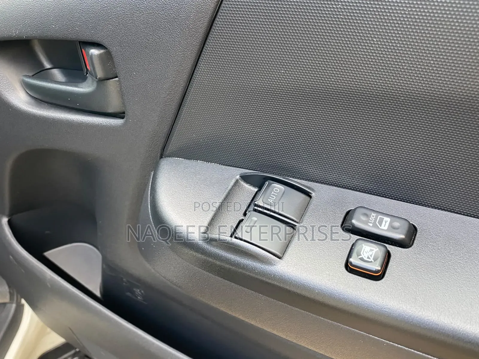 Toyota HiAce 2020 White