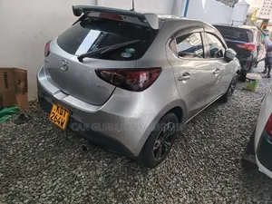 Mazda Demio 2018 Silver