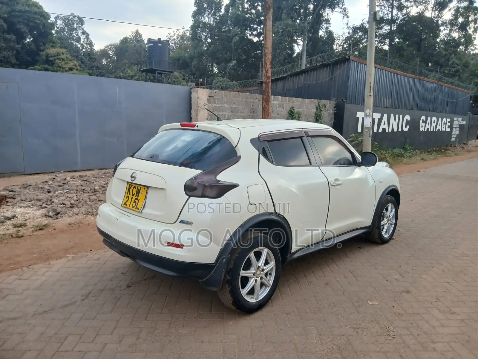 Nissan Juke 2012 White