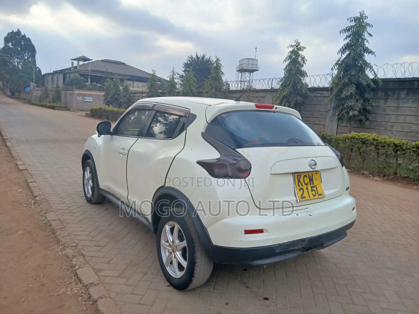 Nissan Juke 2012 White
