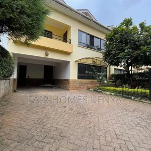 5bdrm Townhouse / Terrace in Gitanga Road, Maziwa for rent