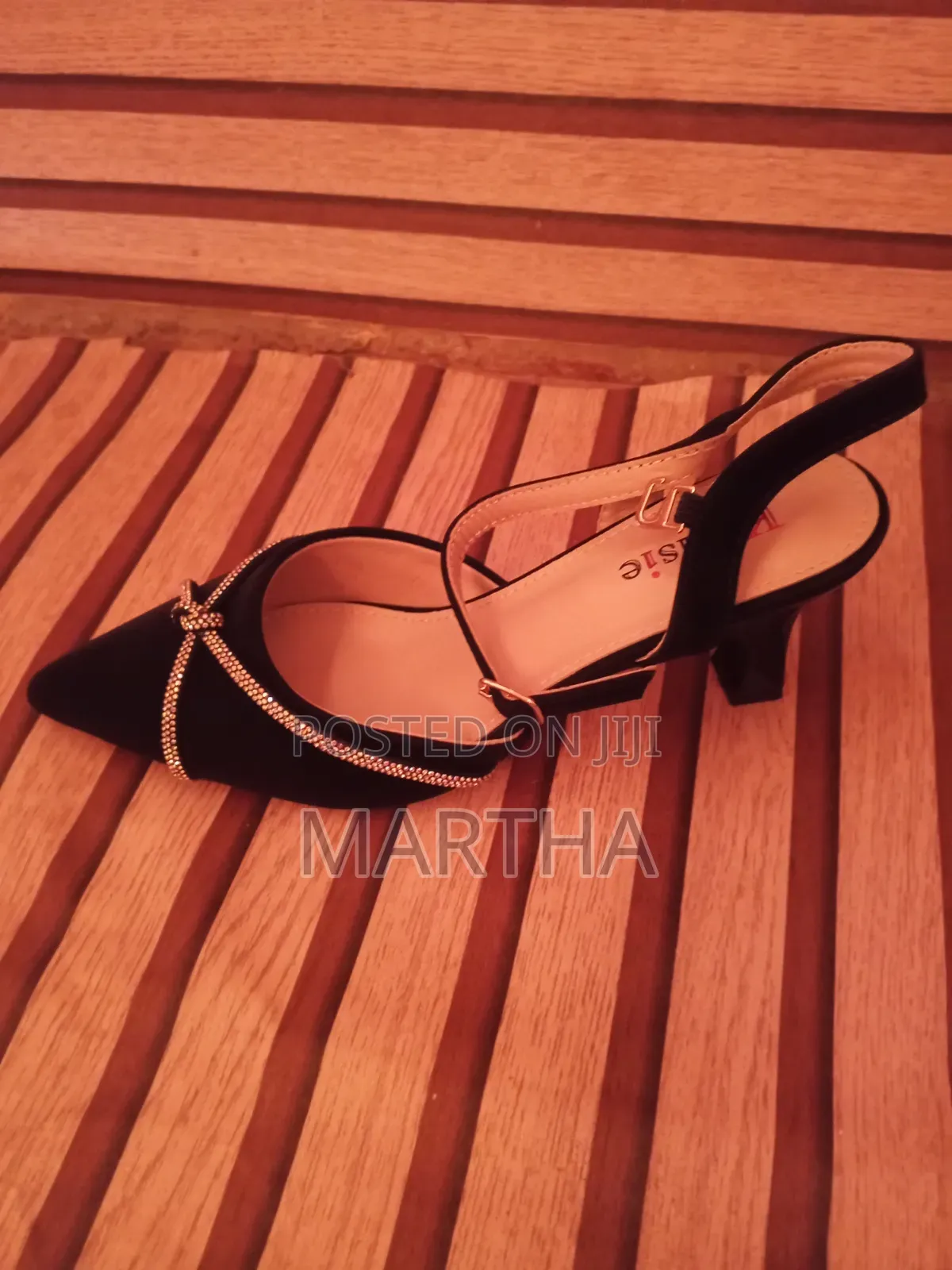 Kensie Heels