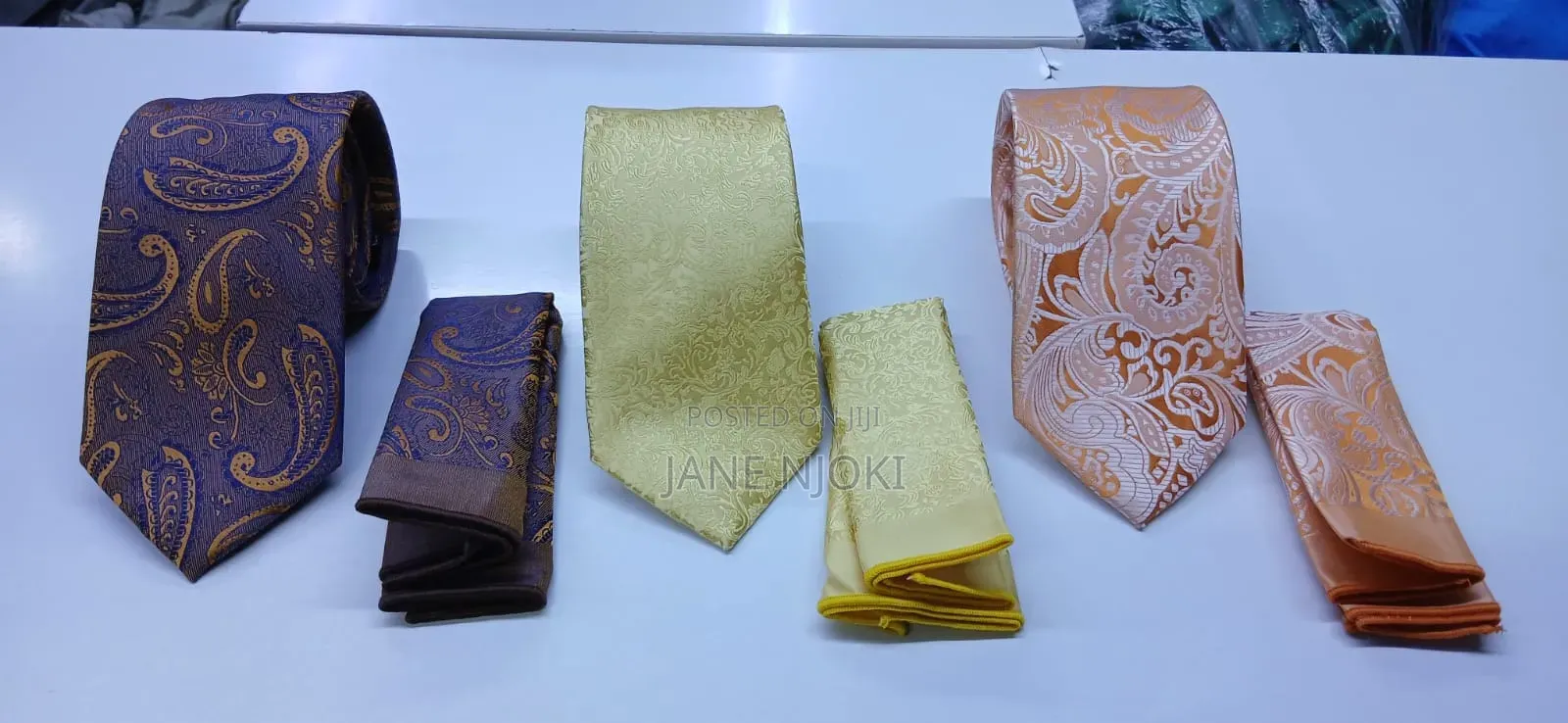 Gold Ties Floral
