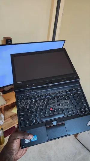 Laptop Lenovo ThinkPad X1 Yoga 4GB Intel Core 3 SSD 256GB
