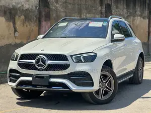 Mercedes-Benz GLE-Class GLE 400d 4MATIC 2019 Pearl