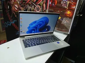 Laptop HP ProBook 440 G10 8GB Intel Core i7 SSD 256GB