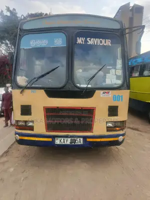 Mitsubishi Fuso Canter 2005 Beige