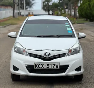 Toyota Vitz 2013 White