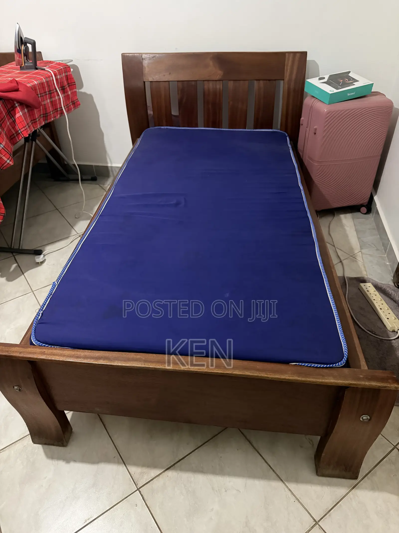 Hard Wood Bed 4*3.5