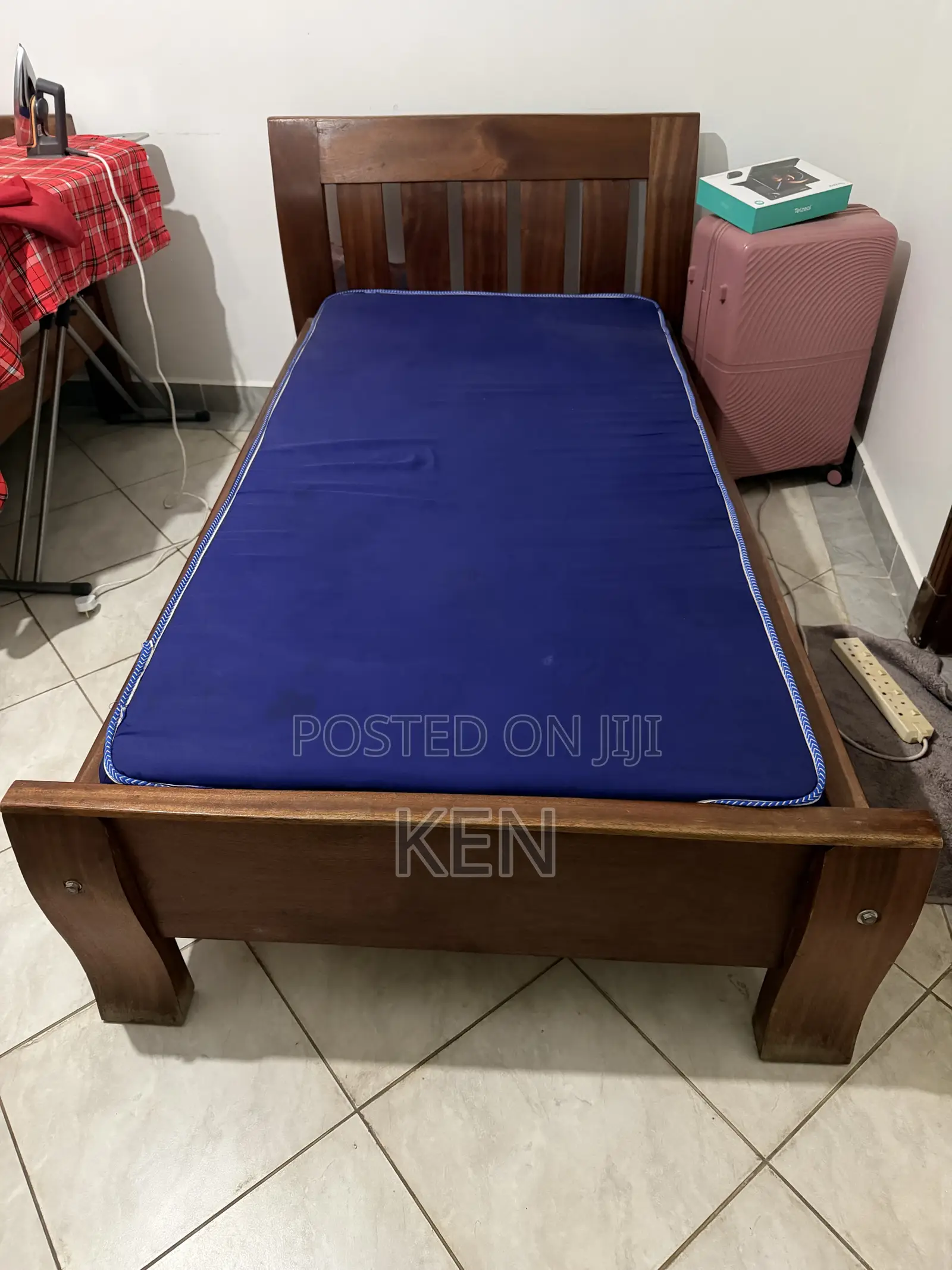 Hard Wood Bed 4*3.5