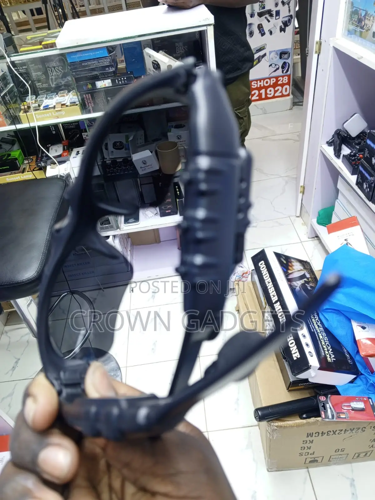 Wireless Bluetooth Audio Sunglasses With Built-in Headphones