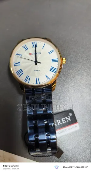 Curren 8422 Classic Unisex Wristwatch