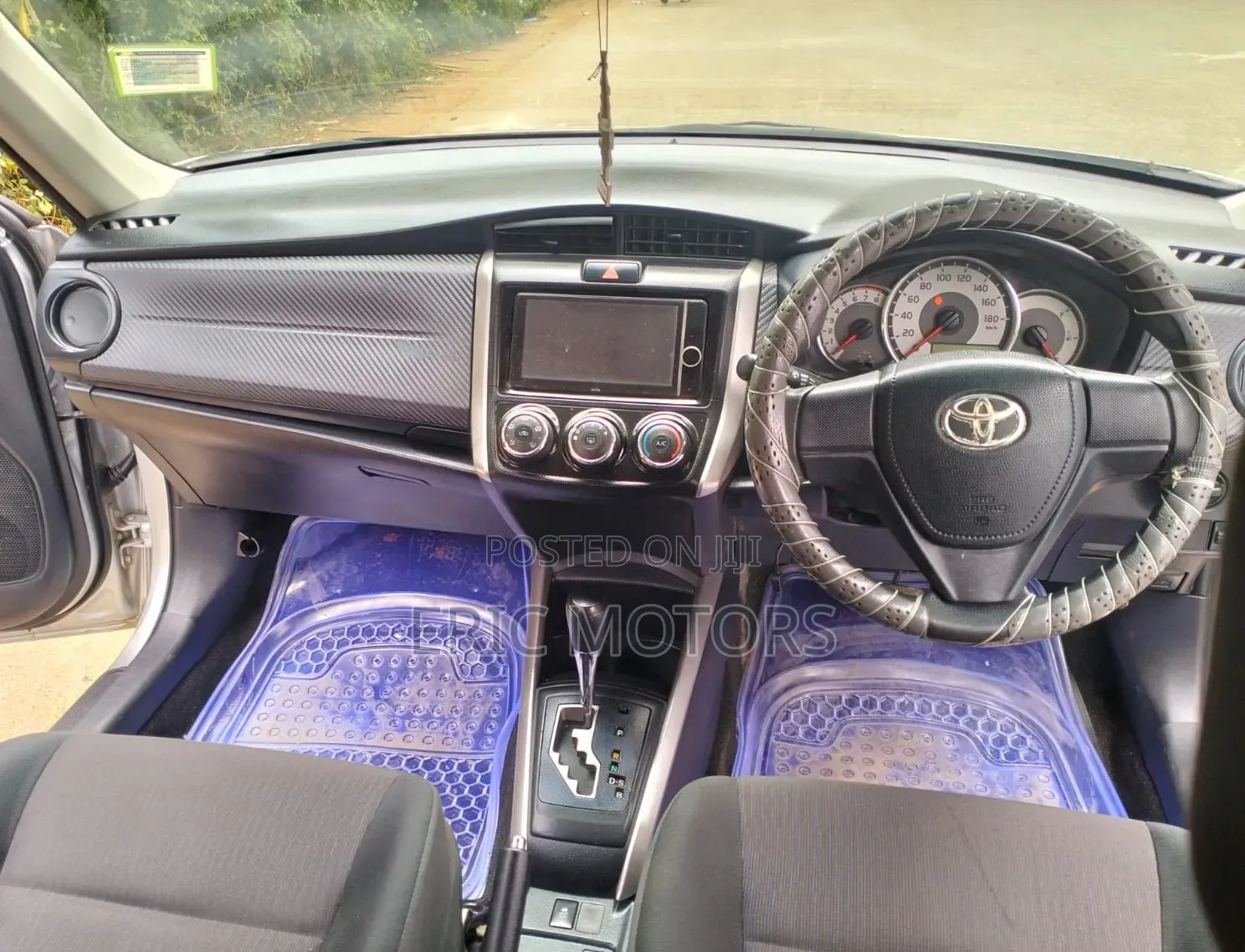 Toyota Corolla Fielder 2015 Silver