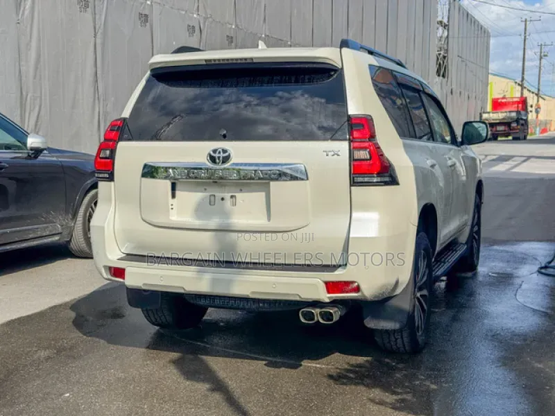 Toyota Land Cruiser Prado 2019 Silver