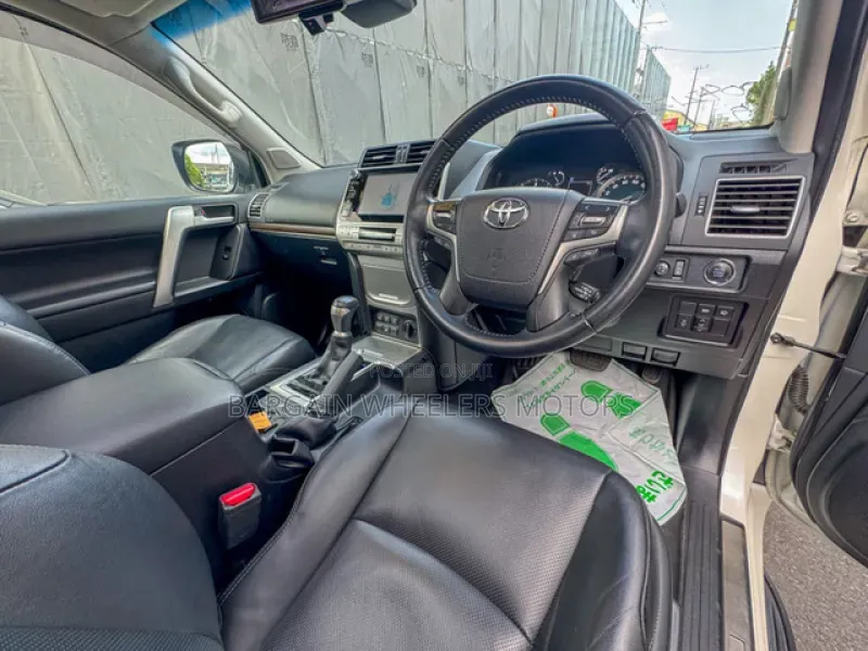 Toyota Land Cruiser Prado 2019 Silver